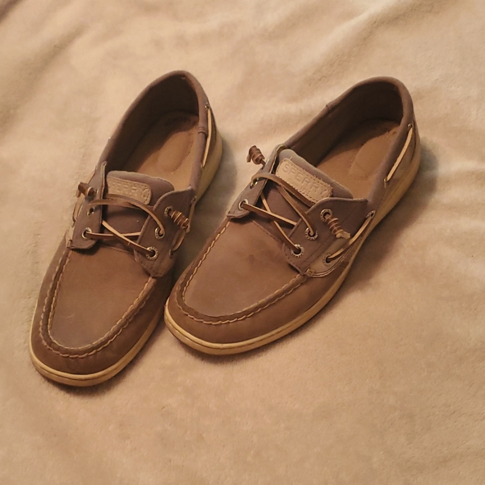Womens size 9 Sperry shoes